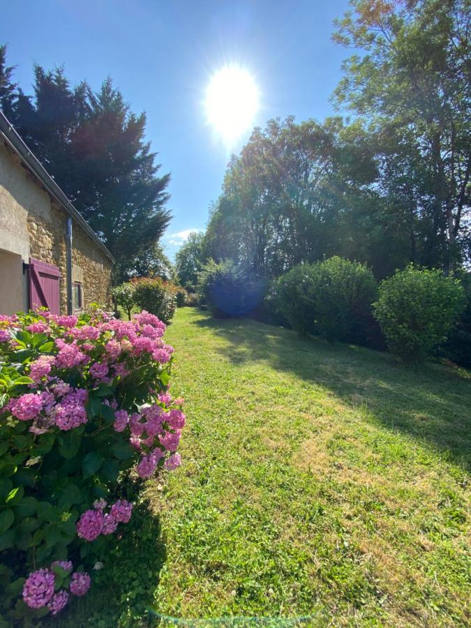 Gite Les Tazons - Pays De George Sand Montipouret Exterior photo